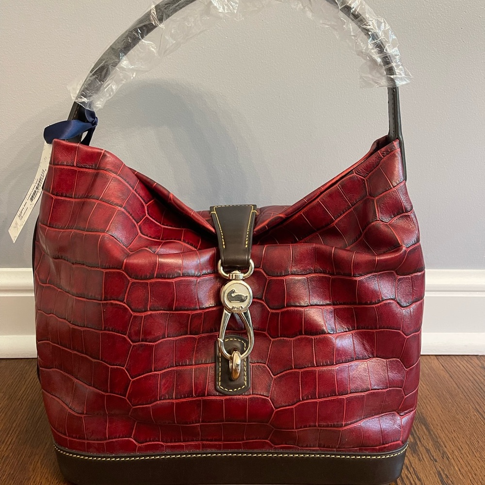 RED ALLIGATOR SATCHEL Dooney and Bourke